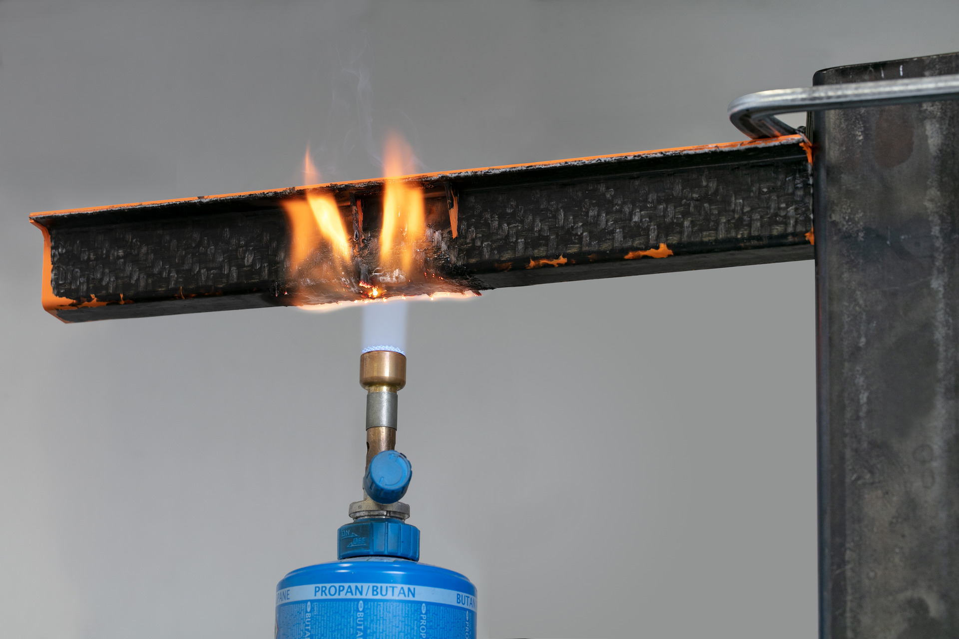 TEPEX在特定火灾测试中被证明是高度阻燃剂